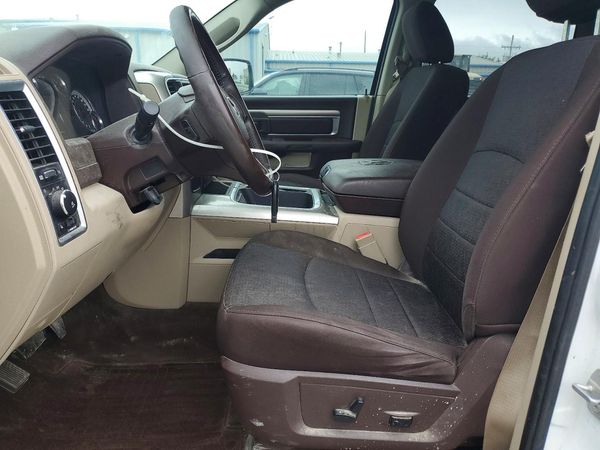 2016 RAM 1500 SLT