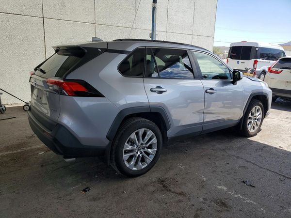 2019 TOYOTA RAV4 XLE Premium