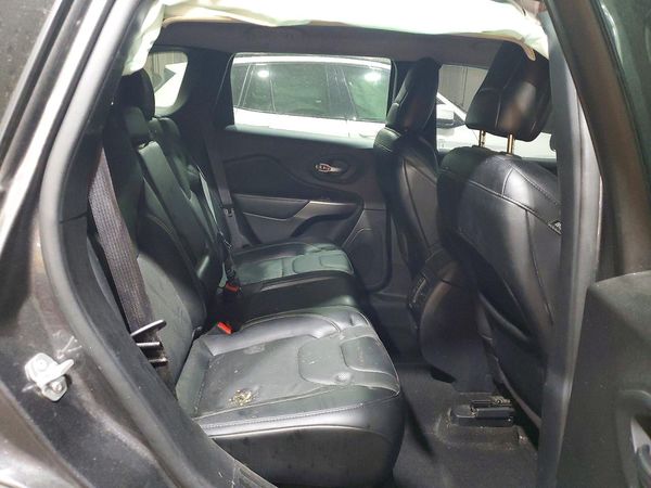2022 JEEP CHEROKEE LATITUDE LUX 4X2