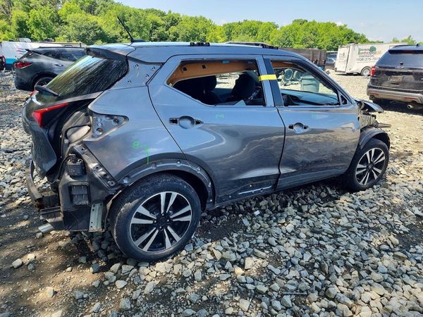 2019 NISSAN KICKS