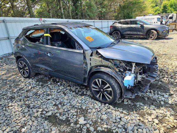2019 NISSAN KICKS
