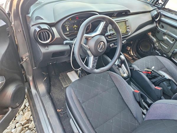 2019 NISSAN KICKS