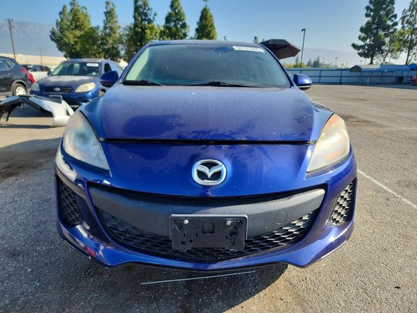 2013 MAZDA 3 Touring/GS