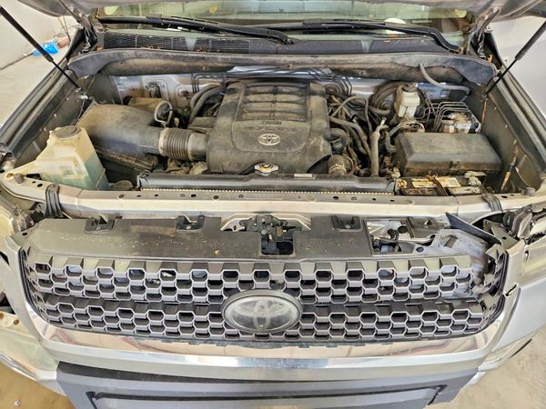 2018 TOYOTA TUNDRA SR/SR5