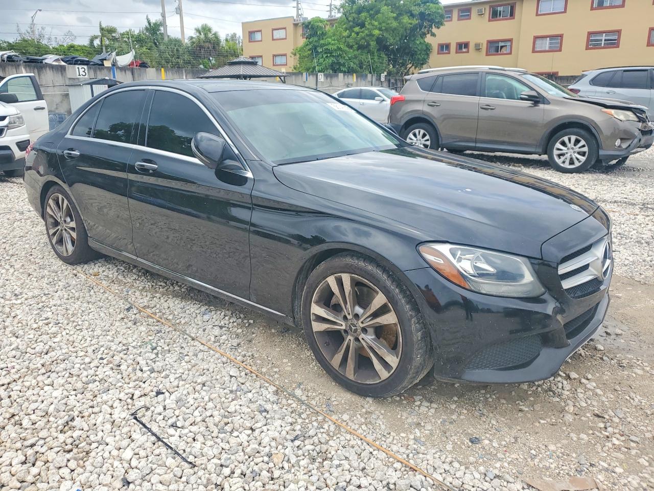 2018 MERCEDES-BENZ C C300
