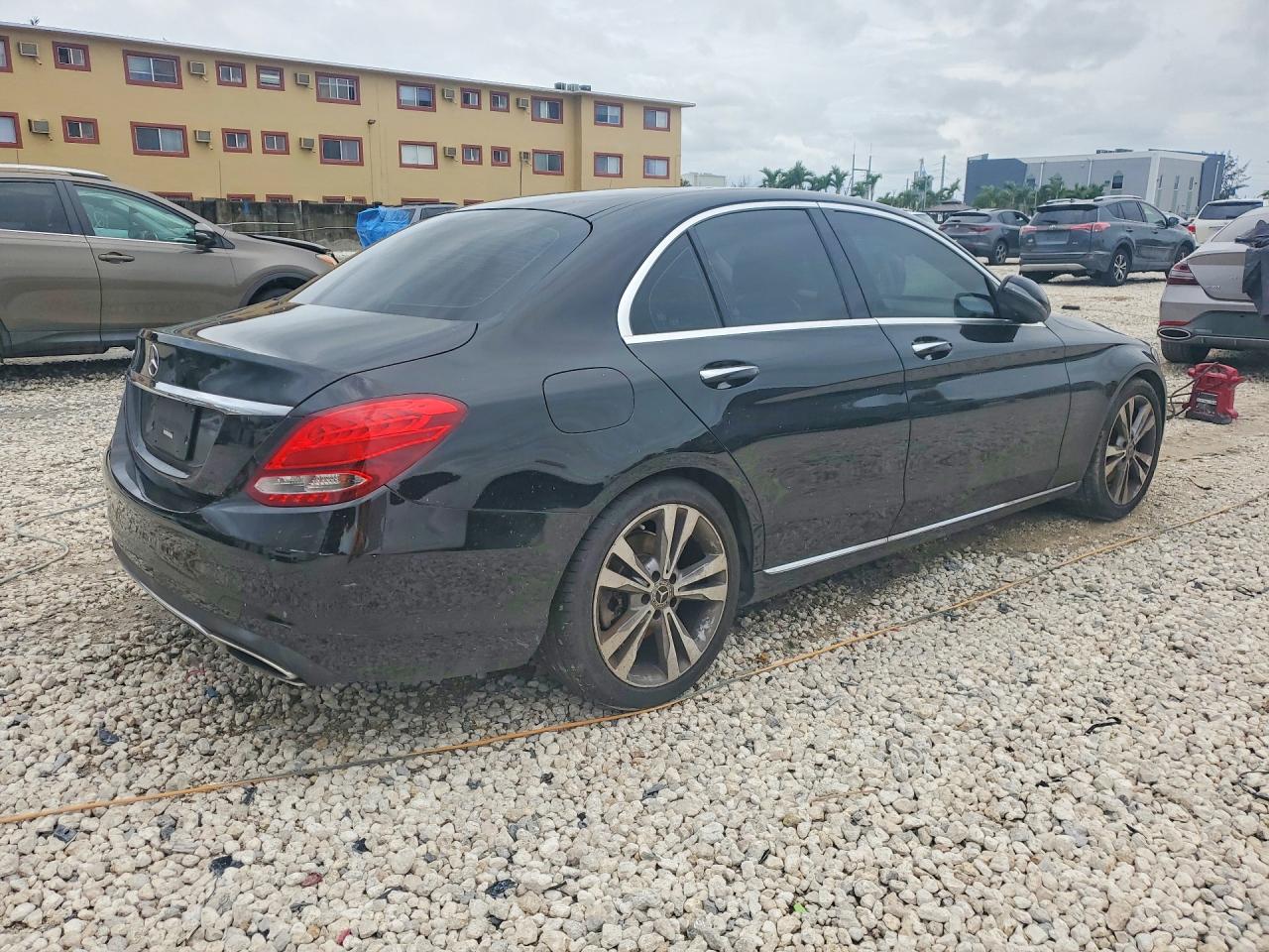 2018 MERCEDES-BENZ C C300