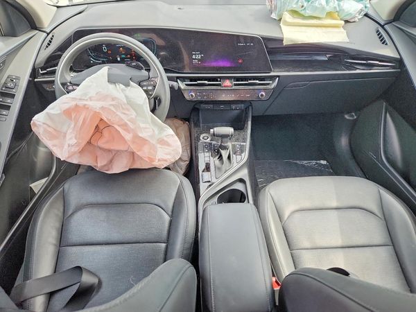2023 KIA NIRO
