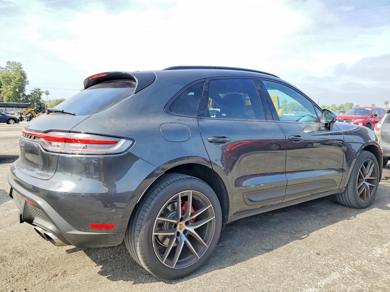 2023 PORSCHE MACAN S