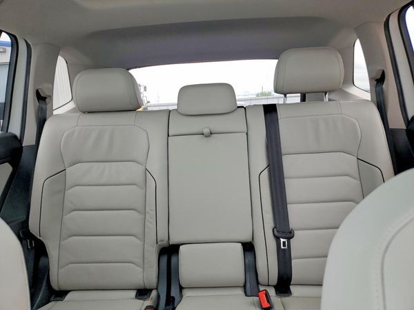 2018 VOLKSWAGEN TIGUAN 4Motion SEL Premium