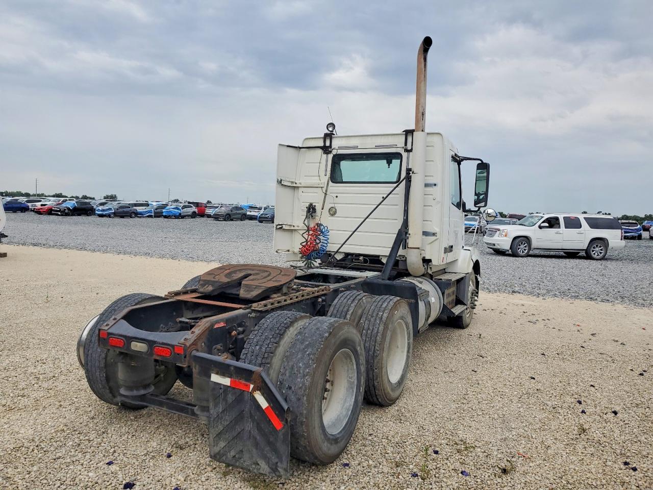 2009 VOLVO VN