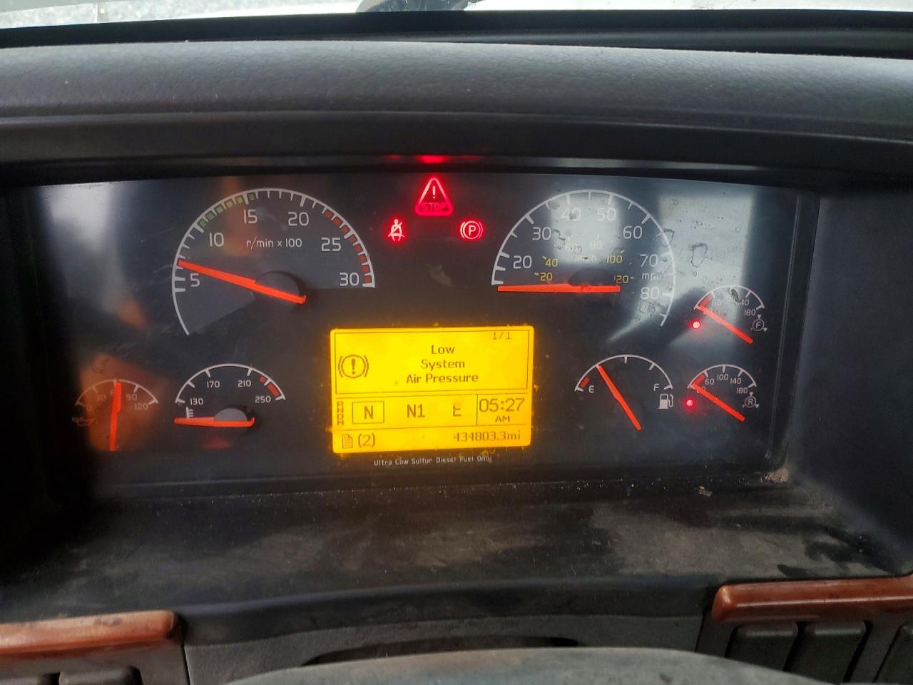 2009 VOLVO VN
