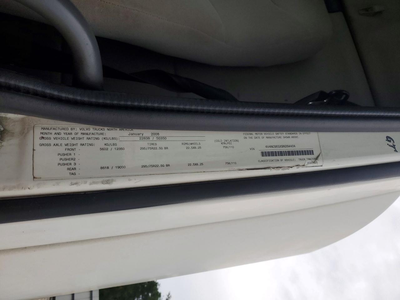 2009 VOLVO VN