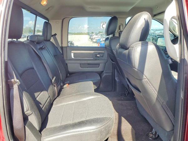 2017 RAM 1500 SLT