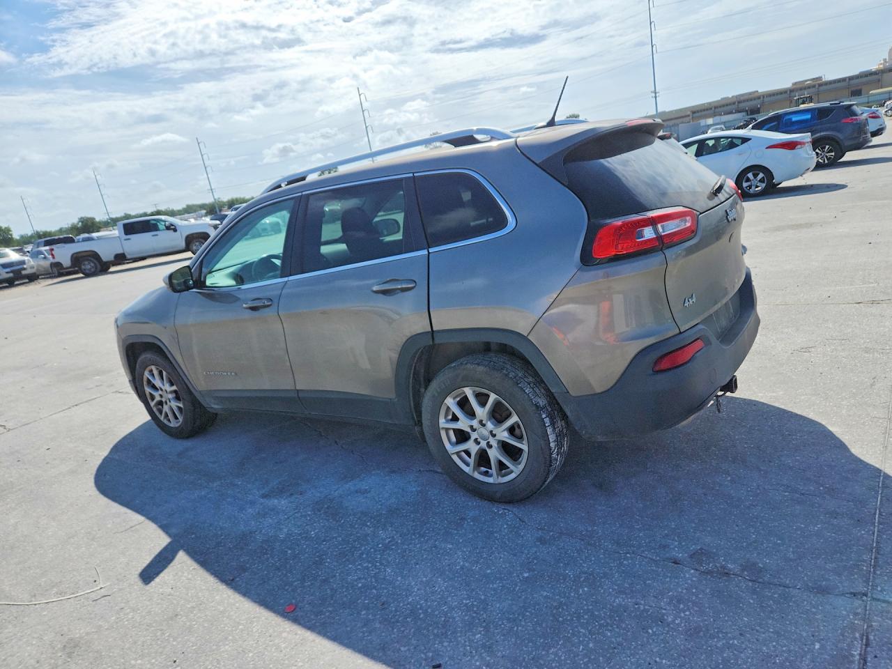2017 JEEP CHEROKEE LATITUDE FWD
