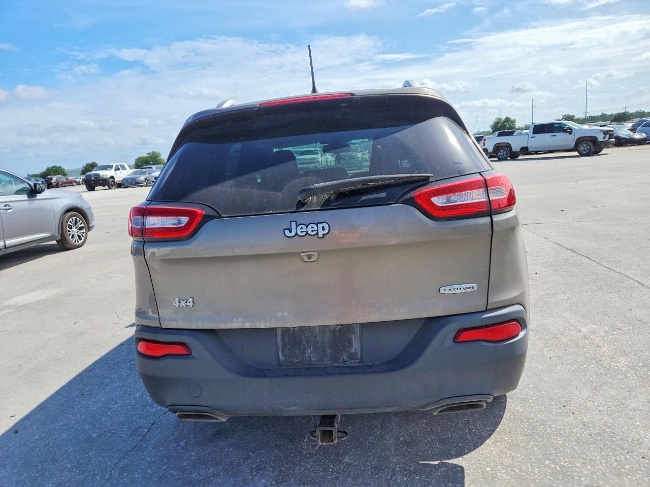 2017 JEEP CHEROKEE LATITUDE FWD