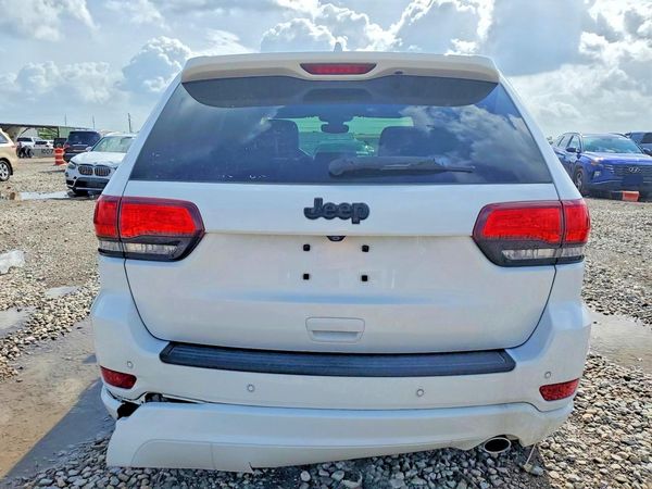 2020 JEEP GRAND CHEROKEE LAREDO 4X2
