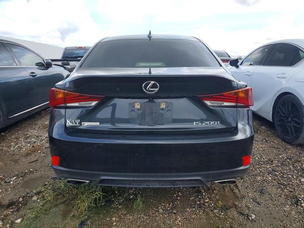 2017 LEXUS IS 200t
