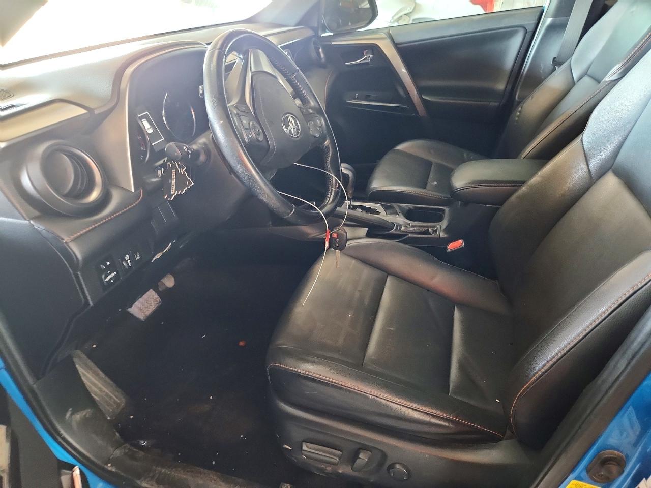 2018 TOYOTA RAV4 SE