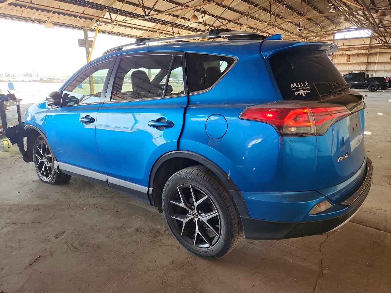 2018 TOYOTA RAV4 SE