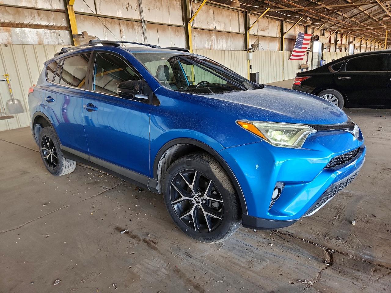 2018 TOYOTA RAV4 SE
