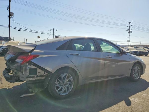 2024 HYUNDAI ELANTRA Blue