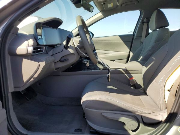 2024 HYUNDAI ELANTRA Blue