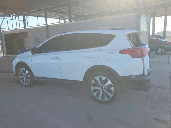 2015 TOYOTA RAV4