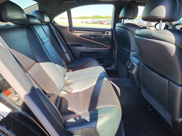 2017 LEXUS LS 460