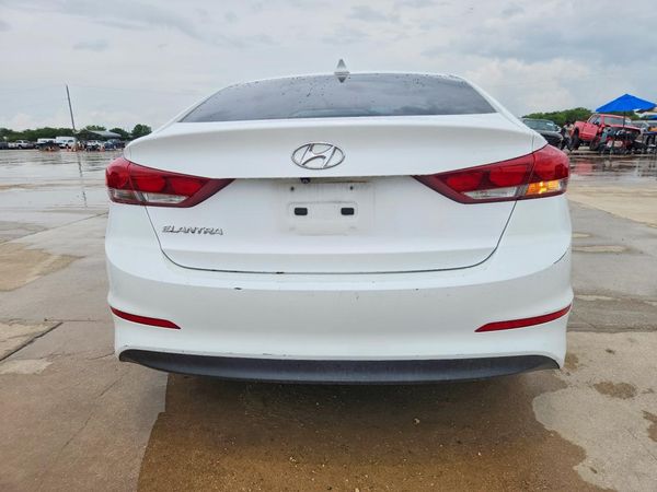 2017 HYUNDAI ELANTRA
