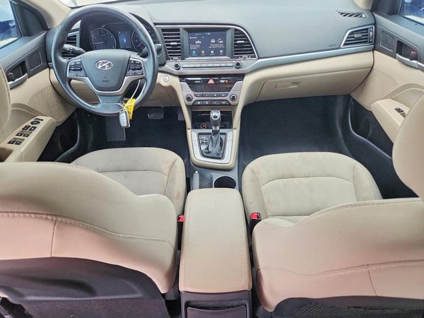 2017 HYUNDAI ELANTRA