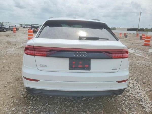 2021 AUDI Q8
