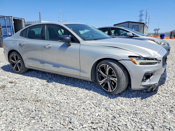 2024 VOLVO S60 Plus Dark