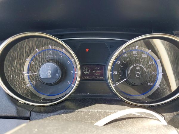 2012 HYUNDAI SONATA