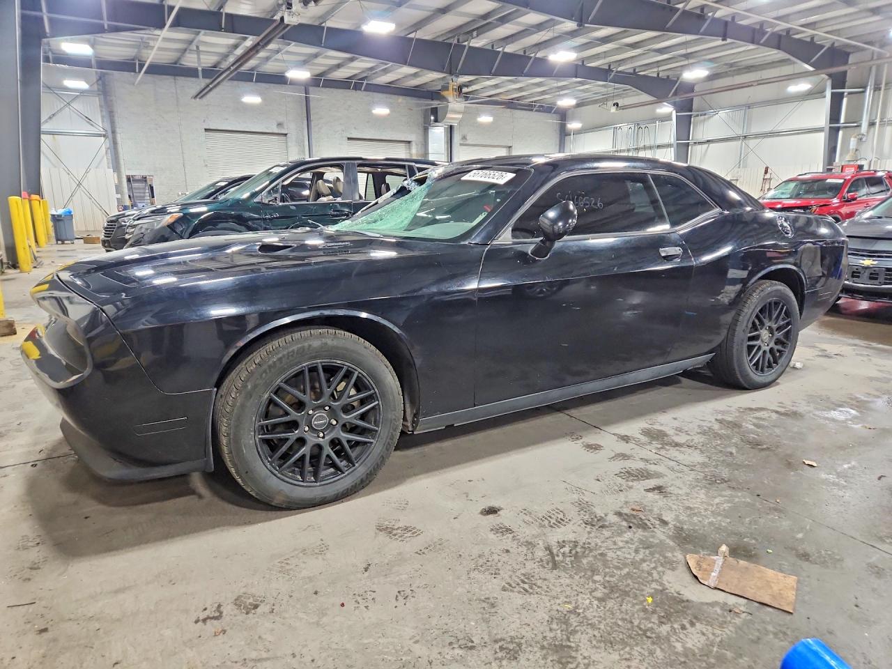 2012 DODGE CHALLENGER R/T — Front 3/4