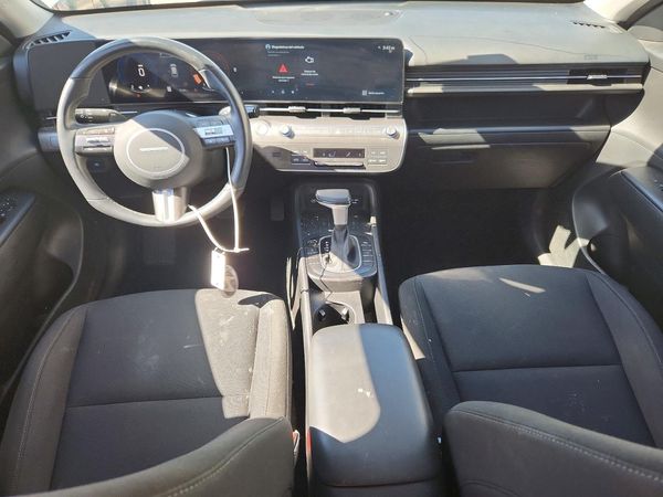 2024 HYUNDAI KONA SE
