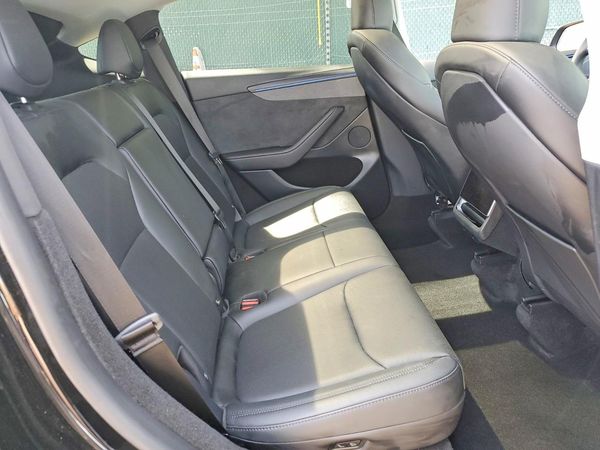 2026 TESLA MODEL Y