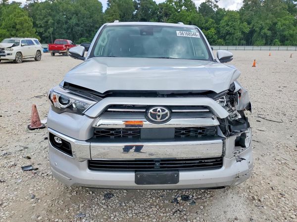 2024 TOYOTA 4RUNNER