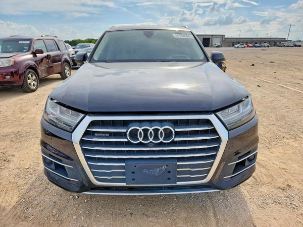 2017 AUDI Q7 quattro Prestige