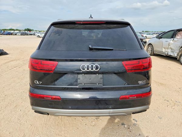 2017 AUDI Q7 quattro Prestige
