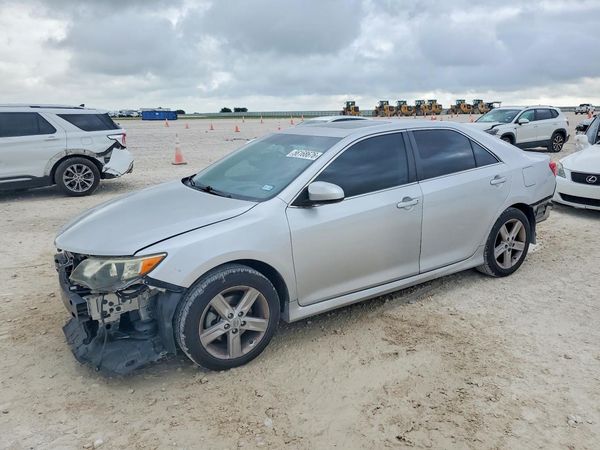 2013 TOYOTA CAMRY