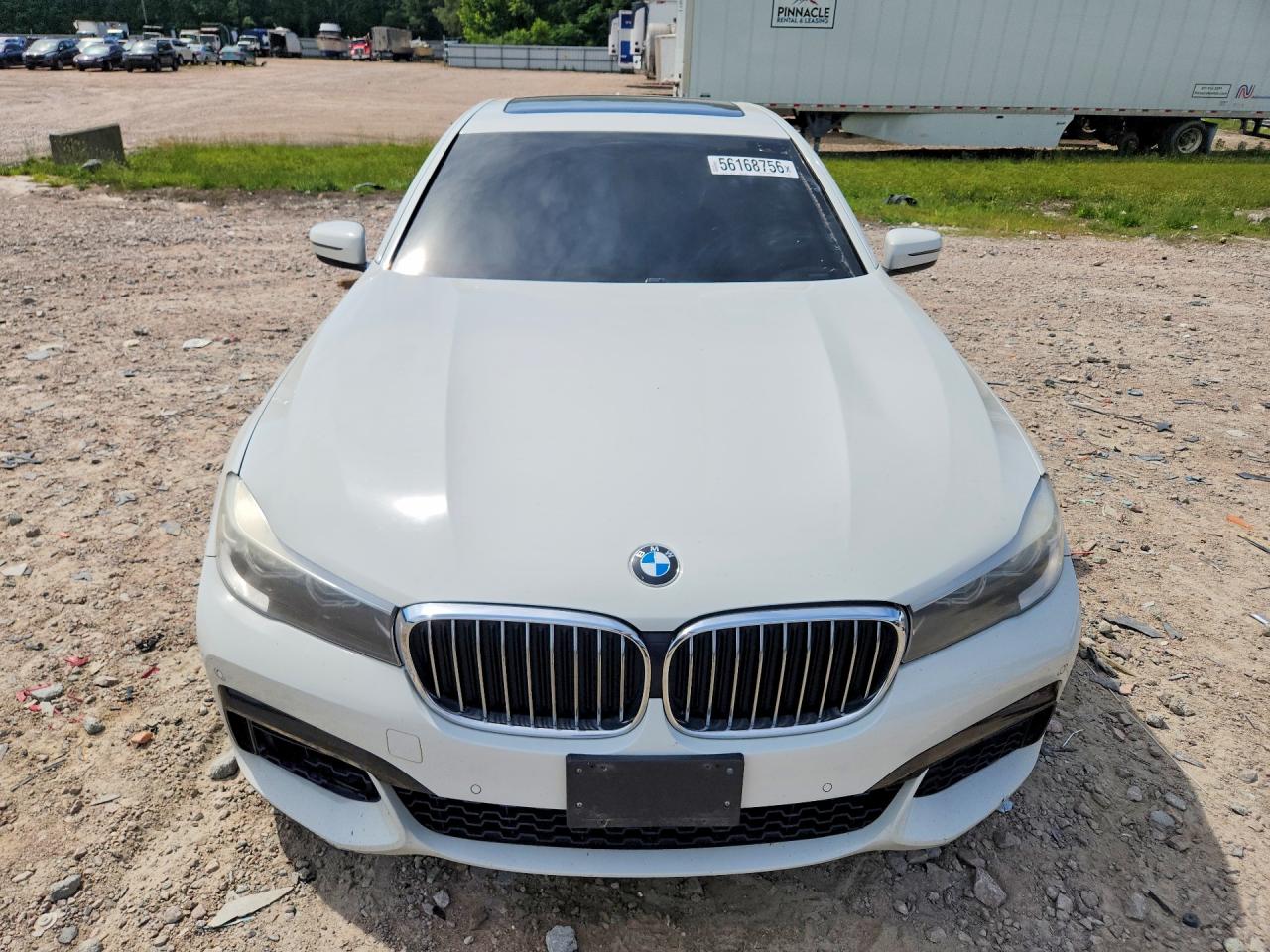 2016 BMW 740