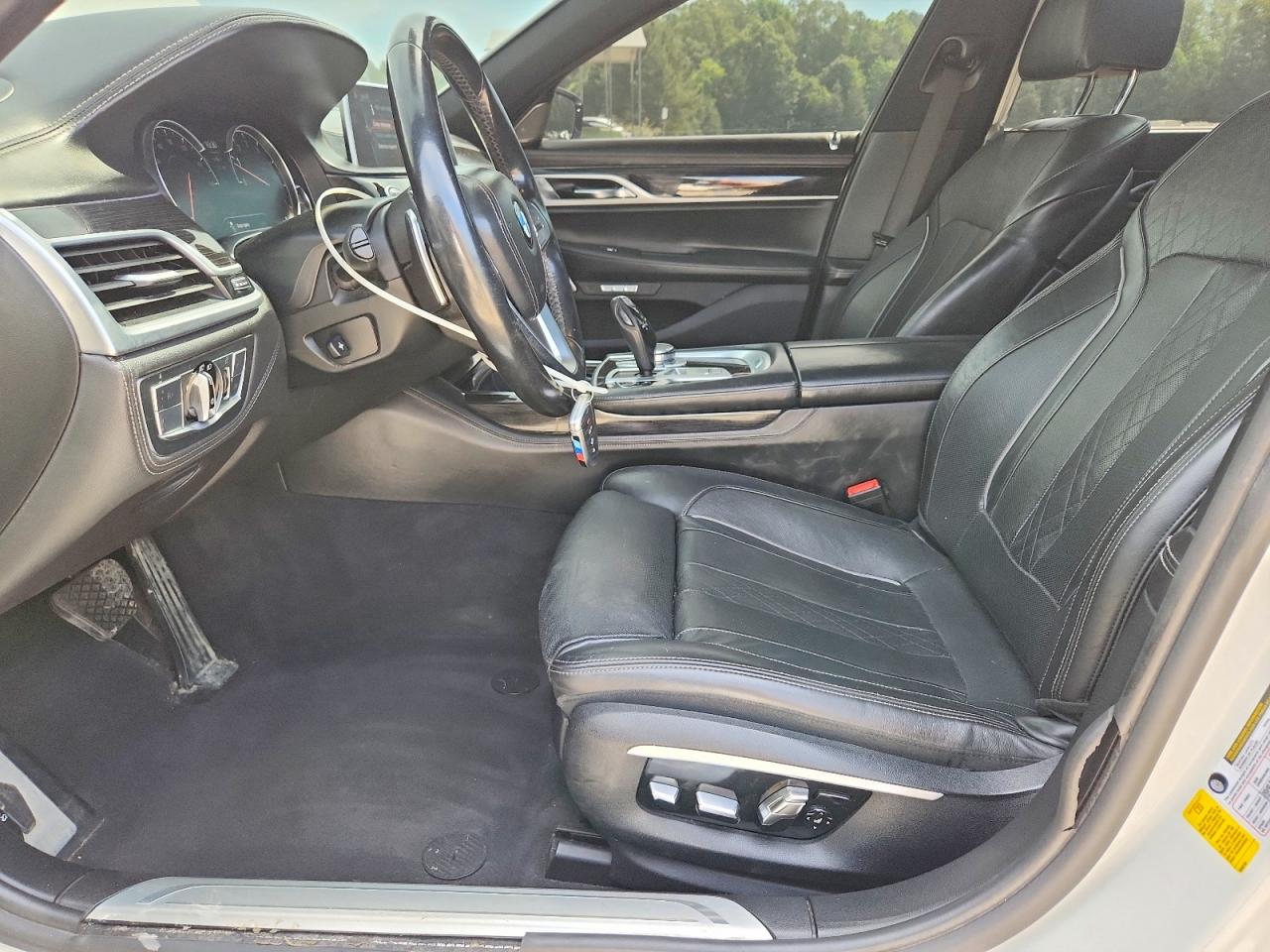 2016 BMW 740