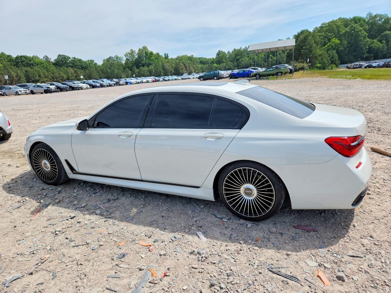 2016 BMW 740