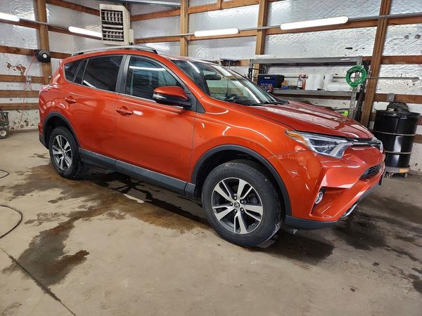 2016 TOYOTA RAV4 XLE (M Grade)