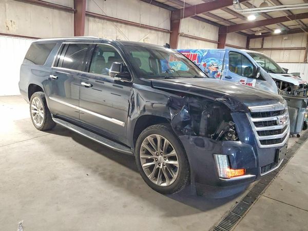 2017 CADILLAC ESCALADE ESV Luxury