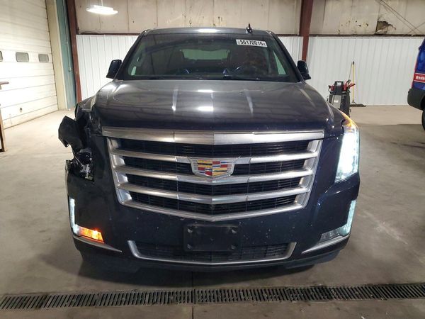 2017 CADILLAC ESCALADE ESV Luxury