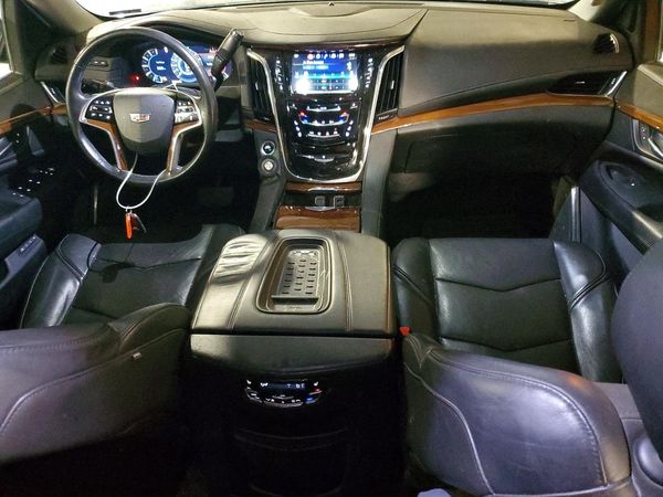 2017 CADILLAC ESCALADE ESV Luxury