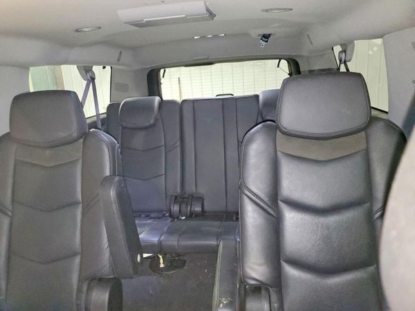 2017 CADILLAC ESCALADE ESV Luxury