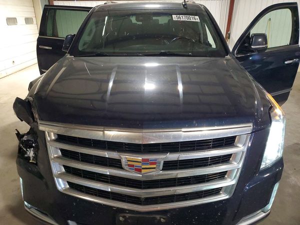 2017 CADILLAC ESCALADE ESV Luxury