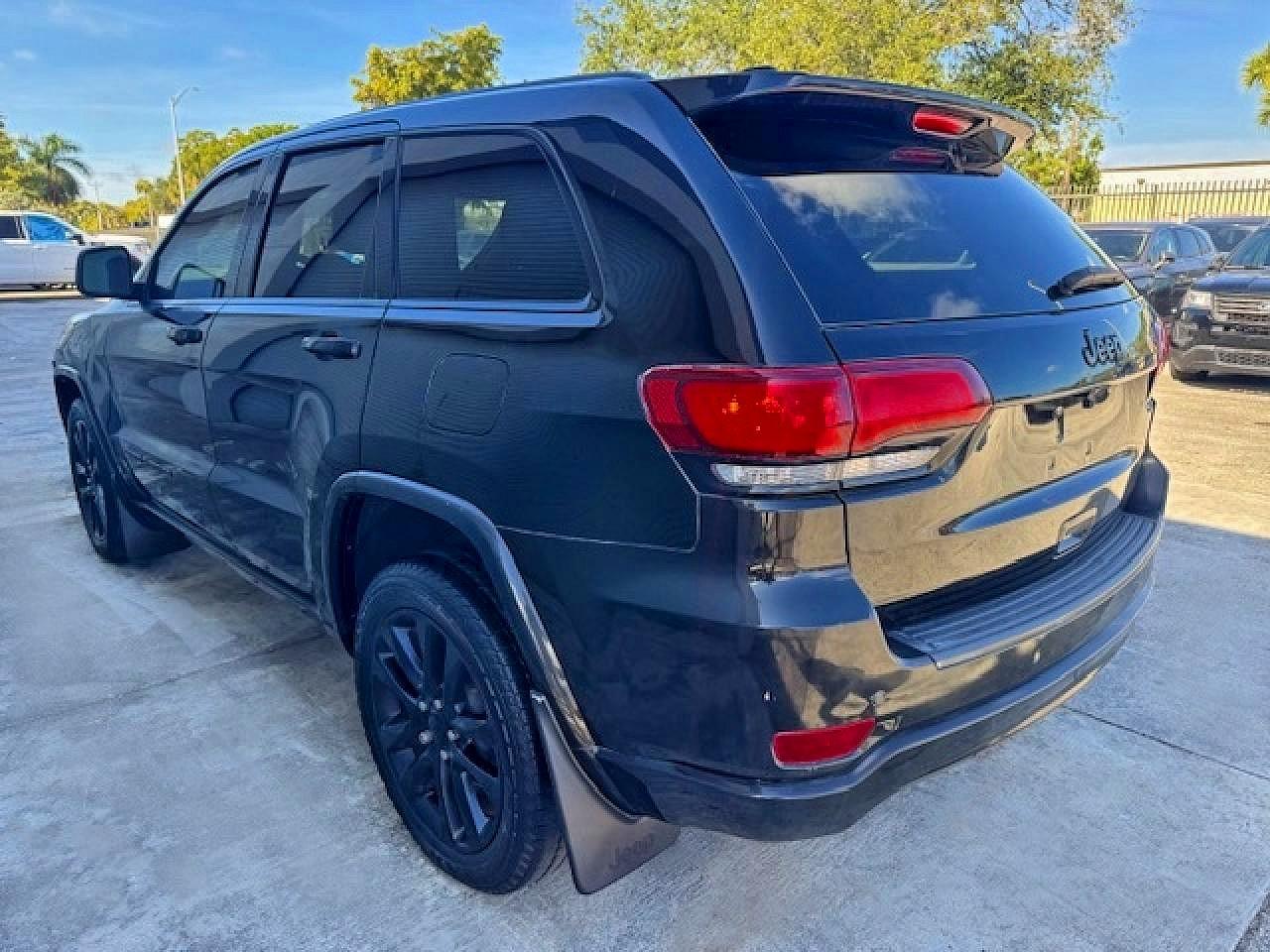 2021 JEEP GRAND CHEROKEE Laredo